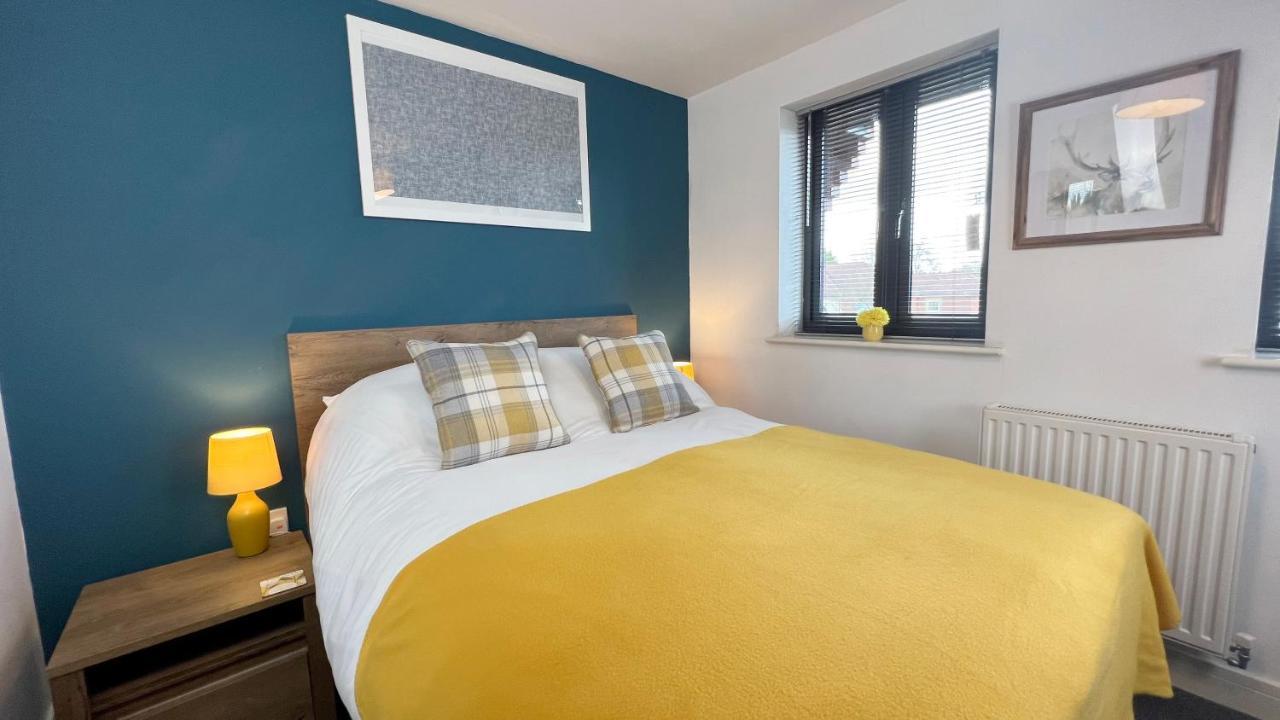 Cross Court, Stafford By Bell Apartments Exterior foto