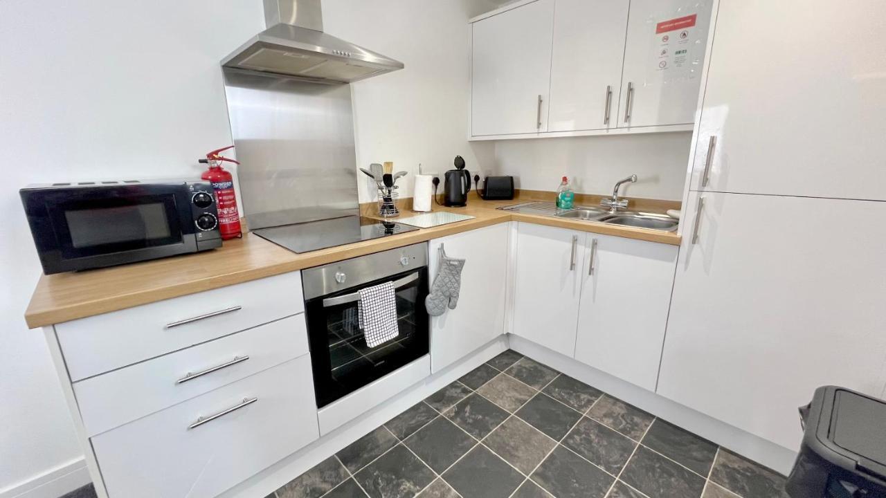 Cross Court, Stafford By Bell Apartments Exterior foto