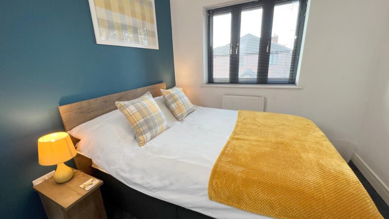 Cross Court, Stafford By Bell Apartments Exterior foto