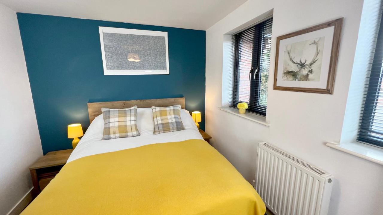 Cross Court, Stafford By Bell Apartments Exterior foto