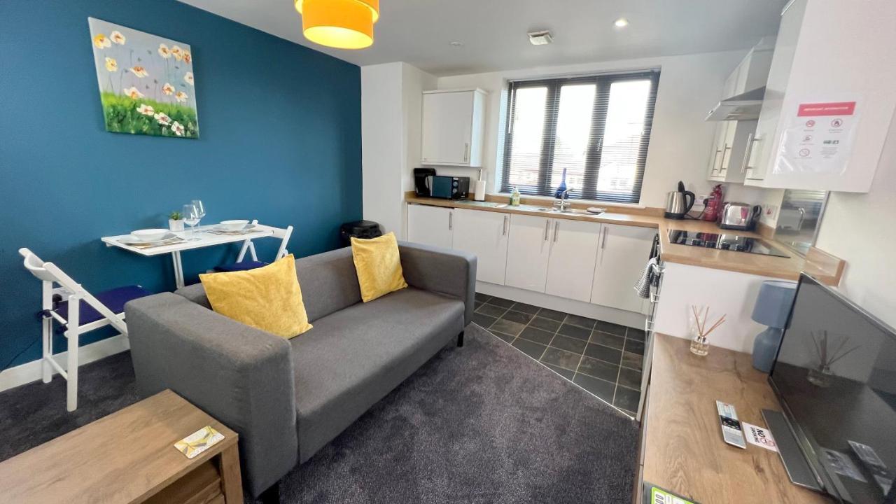 Cross Court, Stafford By Bell Apartments Exterior foto
