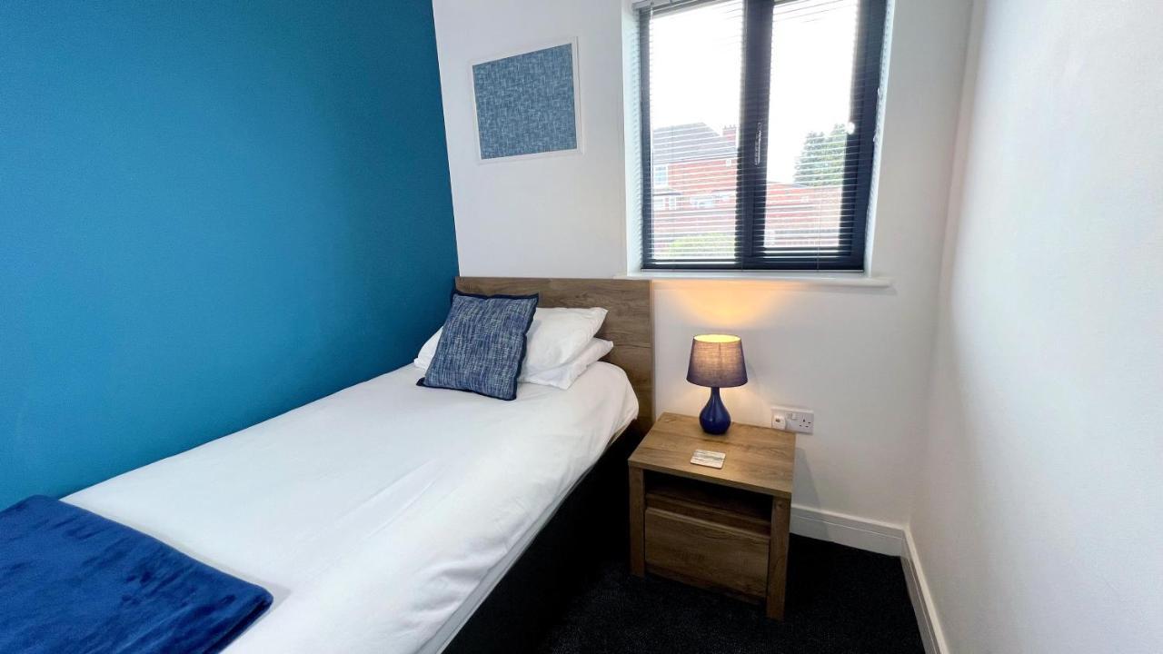 Cross Court, Stafford By Bell Apartments Exterior foto