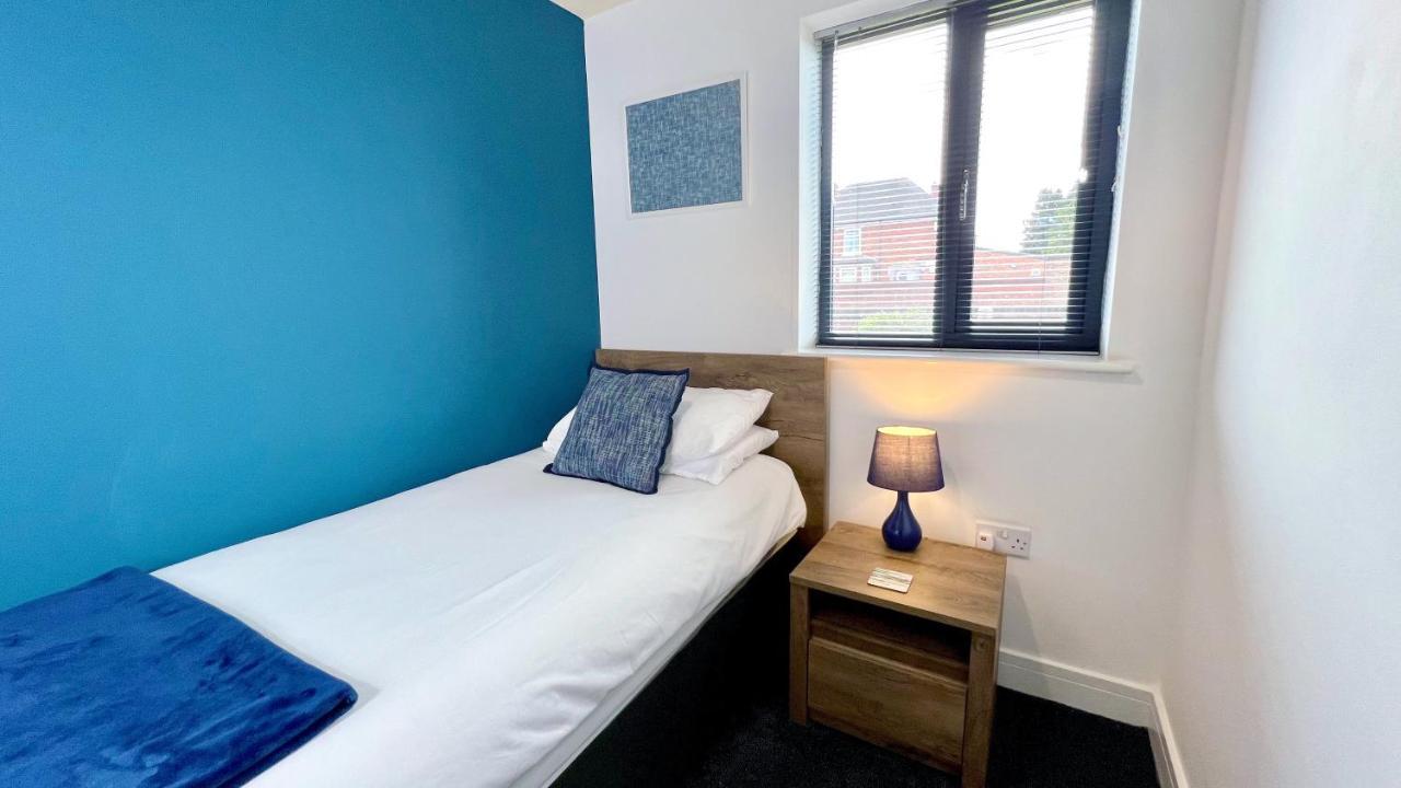 Cross Court, Stafford By Bell Apartments Exterior foto