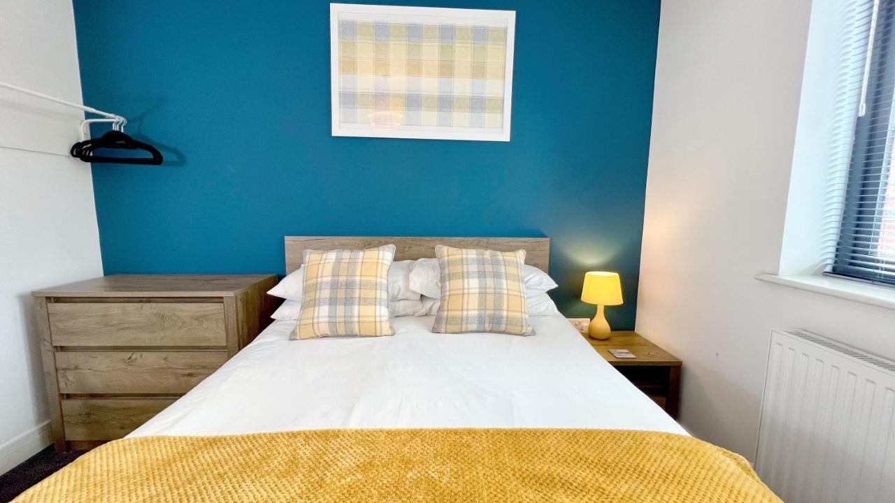 Cross Court, Stafford By Bell Apartments Exterior foto